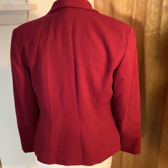 TALBOTS size 4 wool burgundy blazer. Mint 100% Wool - Picture 2 of 5